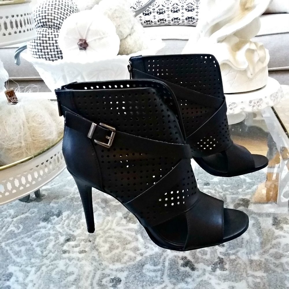 BLACK Stilleto PERFORATED OPEN Toe ANKLE BOOT SZ 9